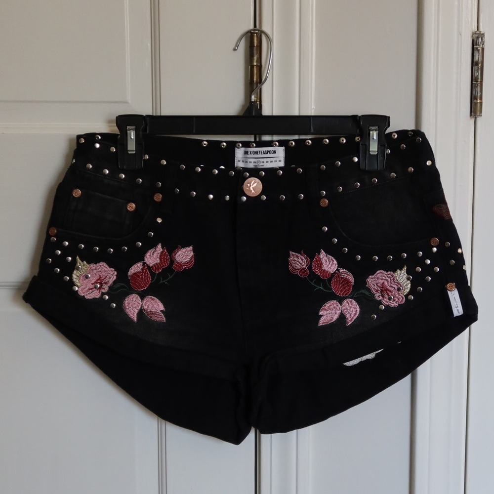One Teaspoon - Black Denim Embroidered Shorts